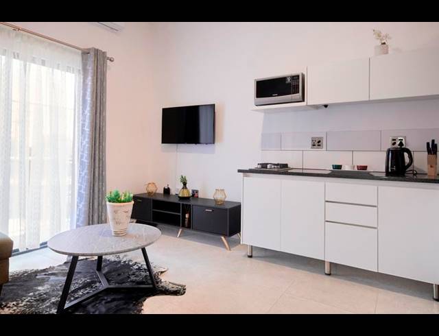 1 BEDROOM APARTMENT FOR SALE IN FERNDALE